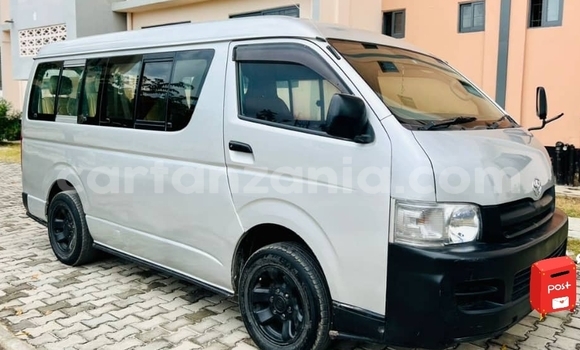 Nunua Ilio tumika Toyota Hiace Nyeupe Gari ndani ya Dar es Salaam nchini Dar es Salaam Nunua Ilio tumika Toyota Hiace Nyeupe Gari ndani ya Dar es Salaam nchini Dar es Salaam