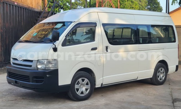 Buy Import Toyota Hiace White Car in Dar es Salaam in Dar es Salaam Buy Import Toyota Hiace White Car in Dar es Salaam in Dar es Salaam