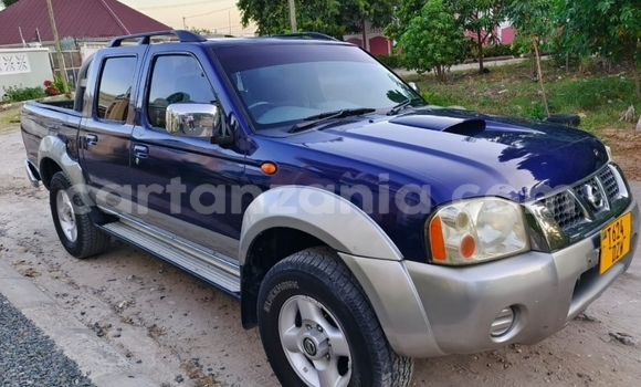 Buy Used Nissan Navara Blue Car in Dar es Salaam in Dar es Salaam