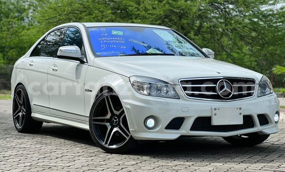 Nunua Imported Mercedes-Benz C-Classe Nyeupe Gari ndani ya Dar es Salaam nchini Dar es Salaam Nunua Imported Mercedes-Benz C-Classe Nyeupe Gari ndani ya Dar es Salaam nchini Dar es Salaam