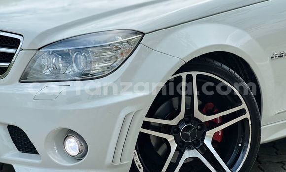 Nunua Imported Mercedes-Benz C-Classe Nyeupe Gari ndani ya Dar es Salaam nchini Dar es Salaam Nunua Imported Mercedes-Benz C-Classe Nyeupe Gari ndani ya Dar es Salaam nchini Dar es Salaam