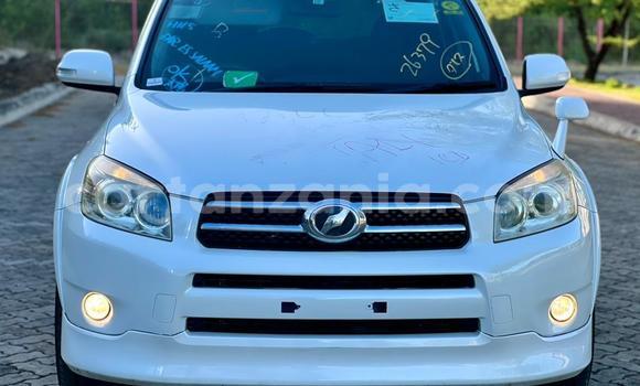 Nunua Imported Toyota RAV4 Nyeupe Gari ndani ya Dar es Salaam nchini Dar es Salaam Nunua Imported Toyota RAV4 Nyeupe Gari ndani ya Dar es Salaam nchini Dar es Salaam