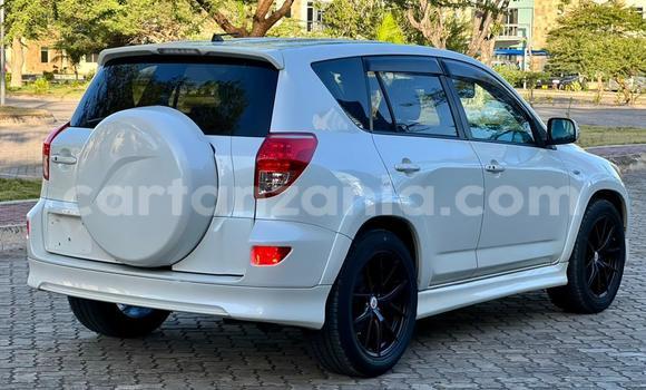 Nunua Imported Toyota RAV4 Nyeupe Gari ndani ya Dar es Salaam nchini Dar es Salaam Nunua Imported Toyota RAV4 Nyeupe Gari ndani ya Dar es Salaam nchini Dar es Salaam
