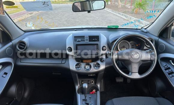 Nunua Imported Toyota RAV4 Nyeupe Gari ndani ya Dar es Salaam nchini Dar es Salaam Nunua Imported Toyota RAV4 Nyeupe Gari ndani ya Dar es Salaam nchini Dar es Salaam