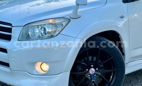 Nunua Imported Toyota RAV4 Nyeupe Gari ndani ya Dar es Salaam nchini Dar es Salaam Nunua Imported Toyota RAV4 Nyeupe Gari ndani ya Dar es Salaam nchini Dar es Salaam