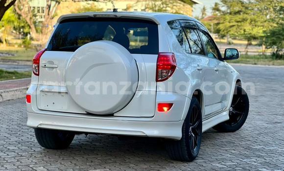 Nunua Imported Toyota RAV4 Nyeupe Gari ndani ya Dar es Salaam nchini Dar es Salaam Nunua Imported Toyota RAV4 Nyeupe Gari ndani ya Dar es Salaam nchini Dar es Salaam