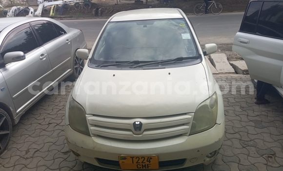 Buy Used Toyota IST Silver Car in Dar es Salaam in Dar es Salaam
