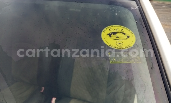 Buy Used Toyota IST Silver Car in Dar es Salaam in Dar es Salaam Buy Used Toyota IST Silver Car in Dar es Salaam in Dar es Salaam