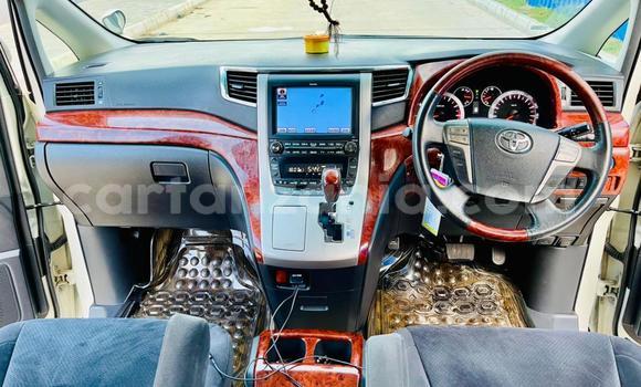 Nunua Ilio tumika Toyota Alphard Nyeupe Gari ndani ya Dar es Salaam nchini Dar es Salaam Nunua Ilio tumika Toyota Alphard Nyeupe Gari ndani ya Dar es Salaam nchini Dar es Salaam