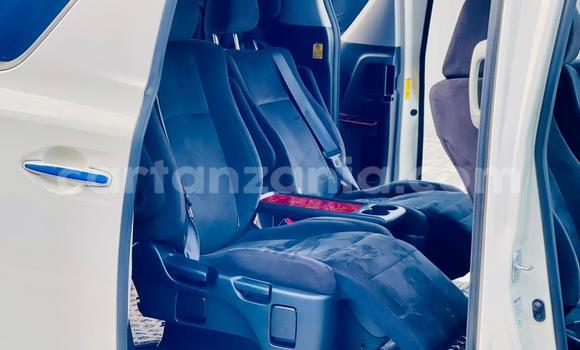 Nunua Ilio tumika Toyota Alphard Nyeupe Gari ndani ya Dar es Salaam nchini Dar es Salaam Nunua Ilio tumika Toyota Alphard Nyeupe Gari ndani ya Dar es Salaam nchini Dar es Salaam