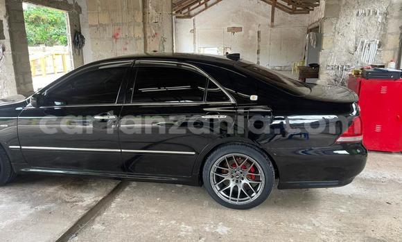 Nunua Ilio tumika Toyota Crown Nyeusi Gari ndani ya Dar es Salaam nchini Dar es Salaam Nunua Ilio tumika Toyota Crown Nyeusi Gari ndani ya Dar es Salaam nchini Dar es Salaam