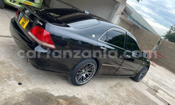 Nunua Ilio tumika Toyota Crown Nyeusi Gari ndani ya Dar es Salaam nchini Dar es Salaam Nunua Ilio tumika Toyota Crown Nyeusi Gari ndani ya Dar es Salaam nchini Dar es Salaam