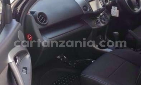Nunua Ilio tumika Toyota RAV4 Nyeusi Gari ndani ya Dar es Salaam nchini Dar es Salaam Nunua Ilio tumika Toyota RAV4 Nyeusi Gari ndani ya Dar es Salaam nchini Dar es Salaam