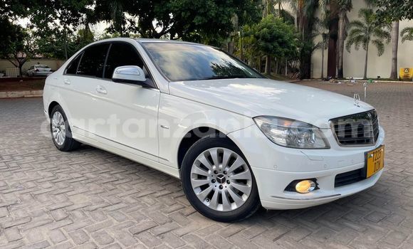 Buy Used Mercedes‒Benz C-klasse White Car in Dar es Salaam in Dar es Salaam