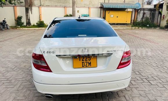 Buy Used Mercedes‒Benz C-klasse White Car in Dar es Salaam in Dar es Salaam Buy Used Mercedes‒Benz C-klasse White Car in Dar es Salaam in Dar es Salaam