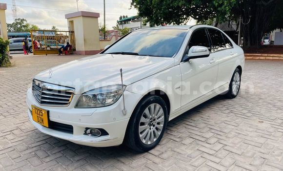 Buy Used Mercedes‒Benz C-klasse White Car in Dar es Salaam in Dar es Salaam Buy Used Mercedes‒Benz C-klasse White Car in Dar es Salaam in Dar es Salaam