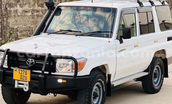 Buy Used Toyota Land Cruiser White Car in Dar es Salaam in Dar es Salaam Buy Used Toyota Land Cruiser White Car in Dar es Salaam in Dar es Salaam