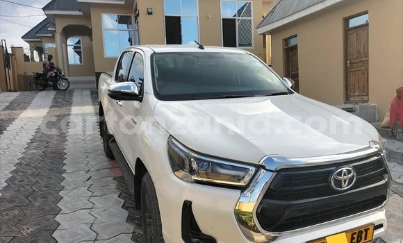 Buy Used Toyota Hilux White Car in Dar es Salaam in Dar es Salaam Buy Used Toyota Hilux White Car in Dar es Salaam in Dar es Salaam