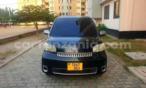 Buy Used Toyota Porte Black Car in Dar es Salaam in Dar es Salaam