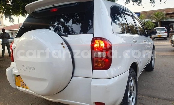 Nunua Ilio tumika Toyota RAV4 Nyeupe Gari ndani ya Dar es Salaam nchini Dar es Salaam Nunua Ilio tumika Toyota RAV4 Nyeupe Gari ndani ya Dar es Salaam nchini Dar es Salaam