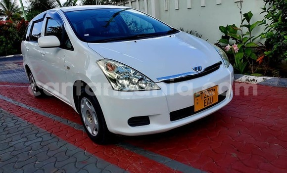 Buy Used Toyota Wish White Car in Dar es Salaam in Dar es Salaam Buy Used Toyota Wish White Car in Dar es Salaam in Dar es Salaam