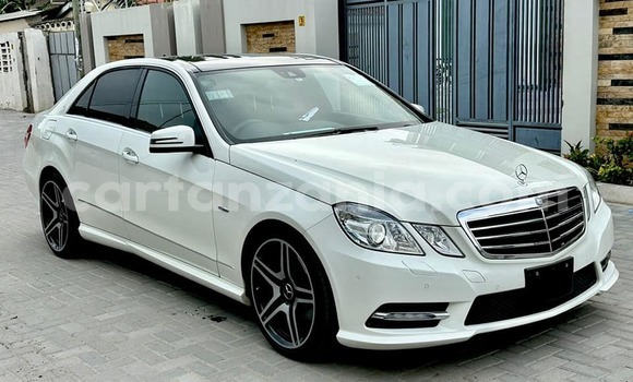 Buy Used Mercedes‒Benz E–Class White Car in Dar es Salaam in Dar es Salaam Buy Used Mercedes‒Benz E–Class White Car in Dar es Salaam in Dar es Salaam