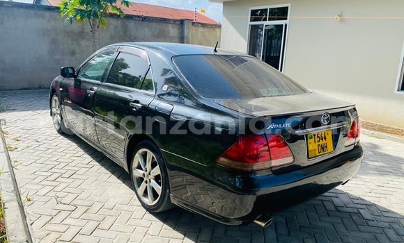 Nunua Ilio tumika Toyota Crown Nyeusi Gari ndani ya Dar es Salaam nchini Dar es Salaam Nunua Ilio tumika Toyota Crown Nyeusi Gari ndani ya Dar es Salaam nchini Dar es Salaam