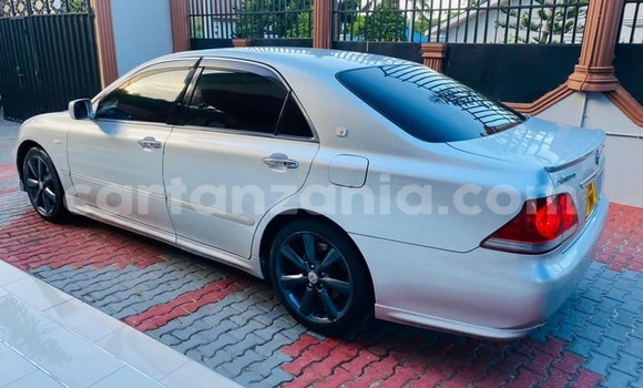 Buy Used Toyota Crown Silver Car in Dar es Salaam in Dar es Salaam