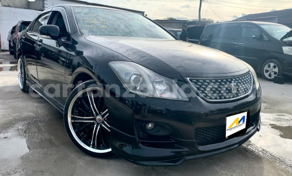 Buy Import Toyota Crown Black Car in Dar es Salaam in Dar es Salaam