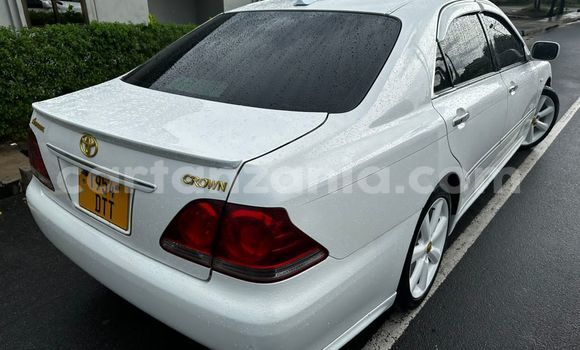 Buy Used Toyota Crown White Car in Dar es Salaam in Dar es Salaam Buy Used Toyota Crown White Car in Dar es Salaam in Dar es Salaam