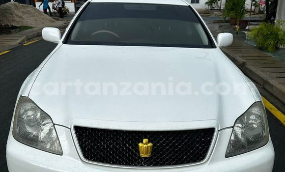 Buy Used Toyota Crown White Car in Dar es Salaam in Dar es Salaam Buy Used Toyota Crown White Car in Dar es Salaam in Dar es Salaam