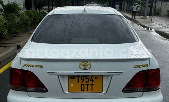 Buy Used Toyota Crown White Car in Dar es Salaam in Dar es Salaam Buy Used Toyota Crown White Car in Dar es Salaam in Dar es Salaam