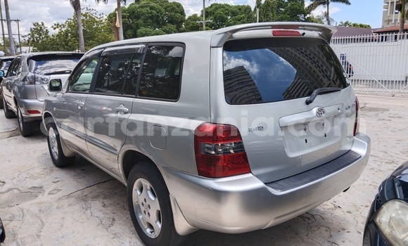 Buy Import Toyota Kluger Silver Car in Dar es Salaam in Dar es Salaam Buy Import Toyota Kluger Silver Car in Dar es Salaam in Dar es Salaam