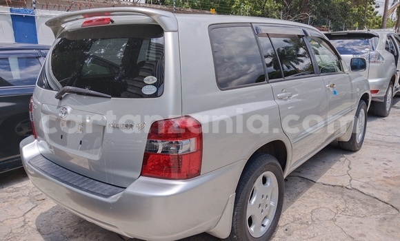 Buy Import Toyota Kluger Silver Car in Dar es Salaam in Dar es Salaam Buy Import Toyota Kluger Silver Car in Dar es Salaam in Dar es Salaam