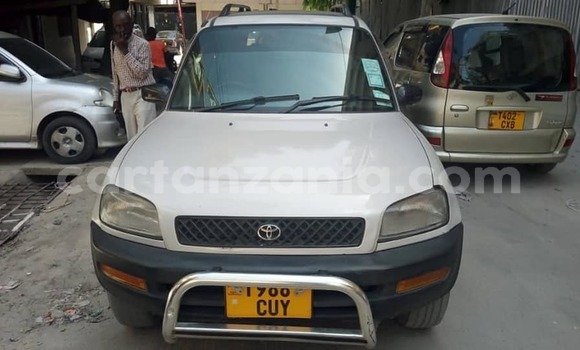 Nunua Ilio tumika Toyota RAV4 Fedha Gari ndani ya Dar es Salaam nchini Dar es Salaam Nunua Ilio tumika Toyota RAV4 Fedha Gari ndani ya Dar es Salaam nchini Dar es Salaam