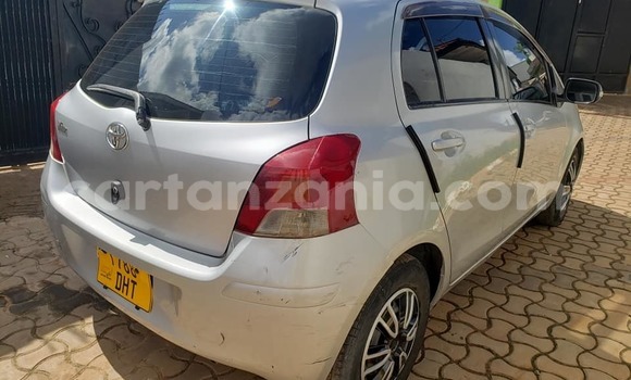 Nunua Ilio tumika Toyota Vitz Fedha Gari ndani ya Dar es Salaam nchini Dar es Salaam Nunua Ilio tumika Toyota Vitz Fedha Gari ndani ya Dar es Salaam nchini Dar es Salaam