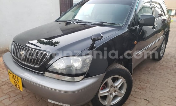 Buy Used Toyota Harrier Black Car in Dar es Salaam in Dar es Salaam