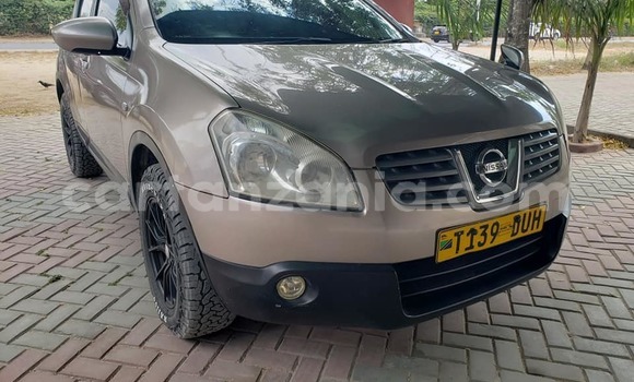 Nunua Ilio tumika Nissan Dualis Brown Gari ndani ya Dar es Salaam nchini Dar es Salaam