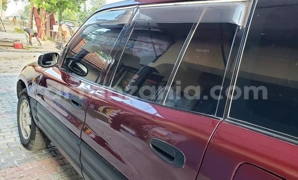 Nunua Ilio tumika Toyota RAV4 Nyekundu Gari ndani ya Dar es Salaam nchini Dar es Salaam Nunua Ilio tumika Toyota RAV4 Nyekundu Gari ndani ya Dar es Salaam nchini Dar es Salaam