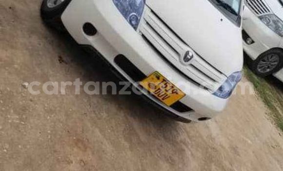 Nunua Ilio tumika Toyota IST Nyeupe Gari ndani ya Dar es Salaam nchini Dar es Salaam Nunua Ilio tumika Toyota IST Nyeupe Gari ndani ya Dar es Salaam nchini Dar es Salaam