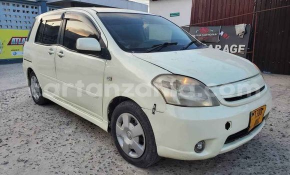 Buy Used Toyota Raum White Car in Dar es Salaam in Dar es Salaam