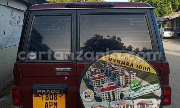 Nunua Ilio tumika Toyota Land Cruiser Prado Nyekundu Gari ndani ya Dar es Salaam nchini Dar es Salaam Nunua Ilio tumika Toyota Land Cruiser Prado Nyekundu Gari ndani ya Dar es Salaam nchini Dar es Salaam