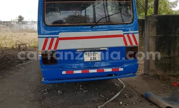 Nunua Ilio tumika Toyota Coaster Bluu Gari ndani ya Dar es Salaam nchini Dar es Salaam Nunua Ilio tumika Toyota Coaster Bluu Gari ndani ya Dar es Salaam nchini Dar es Salaam
