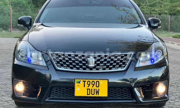 Nunua Ilio tumika Toyota Crown Nyeusi Gari ndani ya Dar es Salaam nchini Dar es Salaam Nunua Ilio tumika Toyota Crown Nyeusi Gari ndani ya Dar es Salaam nchini Dar es Salaam