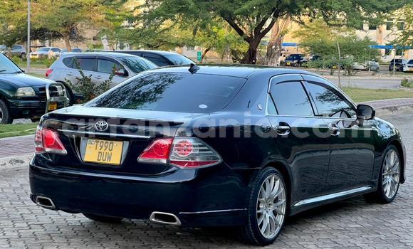 Nunua Ilio tumika Toyota Crown Nyeusi Gari ndani ya Dar es Salaam nchini Dar es Salaam Nunua Ilio tumika Toyota Crown Nyeusi Gari ndani ya Dar es Salaam nchini Dar es Salaam