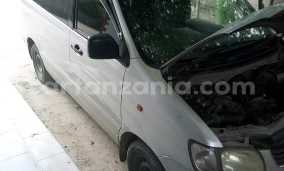 Nunua Ilio tumika Toyota Noah Fedha Gari ndani ya Dar es Salaam nchini Dar es Salaam Nunua Ilio tumika Toyota Noah Fedha Gari ndani ya Dar es Salaam nchini Dar es Salaam