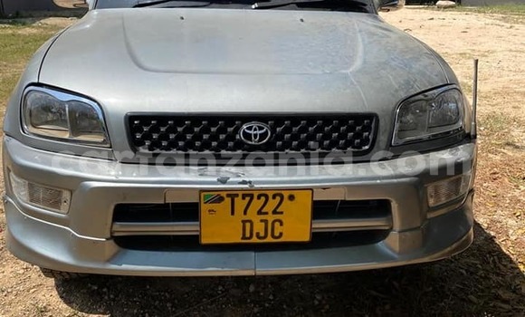 Buy Used Toyota RAV4 Silver Car in Dar es Salaam in Dar es Salaam Buy Used Toyota RAV4 Silver Car in Dar es Salaam in Dar es Salaam