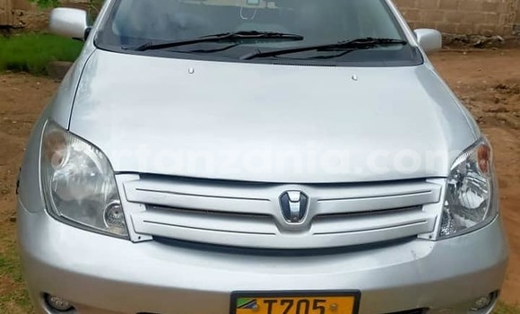 Buy Used Toyota IST Silver Car in Dar es Salaam in Dar es Salaam