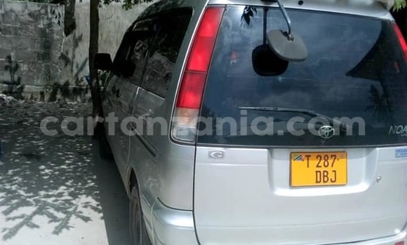 Nunua Ilio tumika Toyota Noah Fedha Gari ndani ya Dar es Salaam nchini Dar es Salaam Nunua Ilio tumika Toyota Noah Fedha Gari ndani ya Dar es Salaam nchini Dar es Salaam