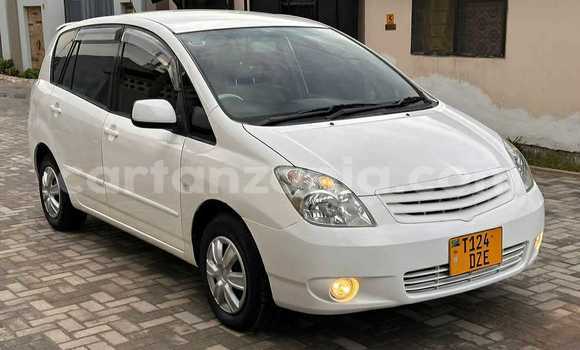 Buy Used Toyota Spacio White Car in Dar es Salaam in Dar es Salaam